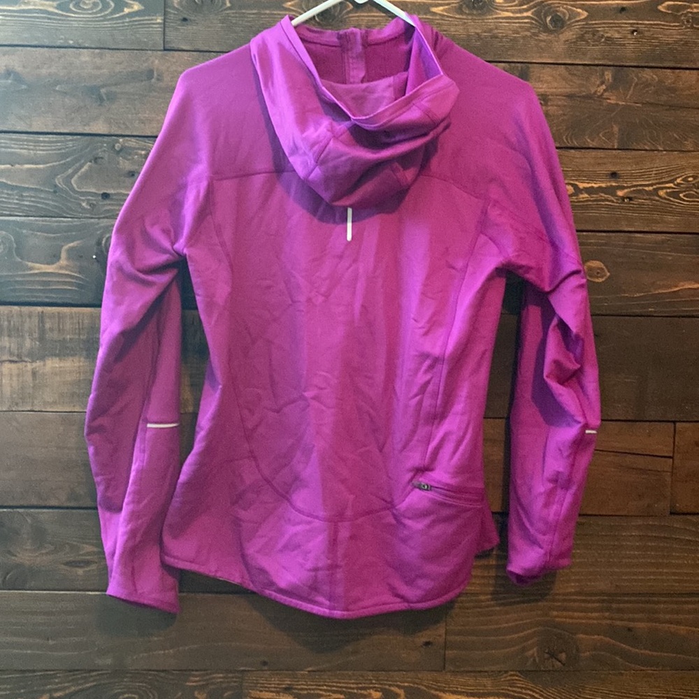 Nike Running jacket. - Picture 2 of 9